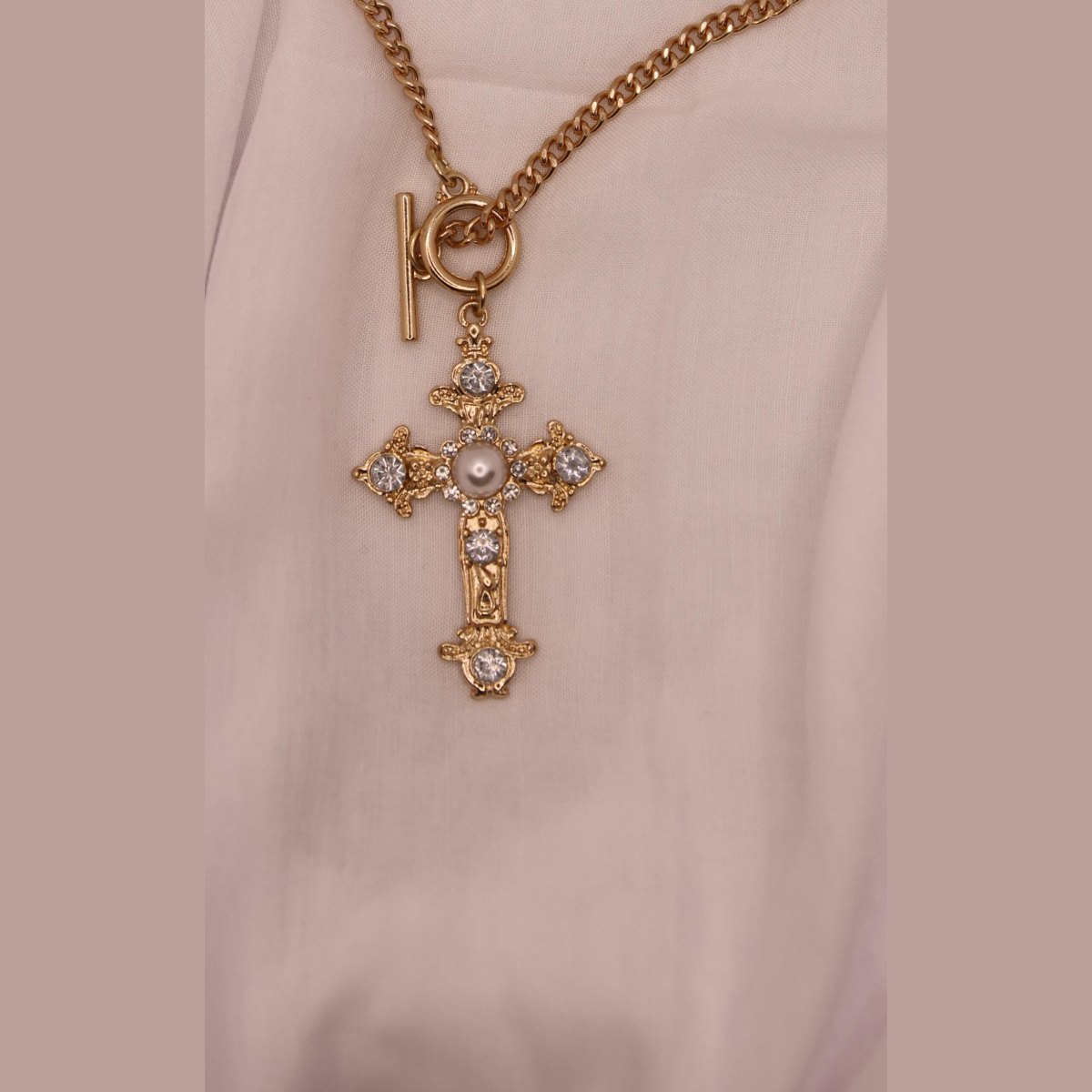 Gold Chain w Big Cross L/Link